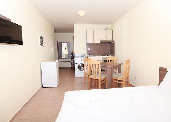 In Panorama Vigo * نيسيبار