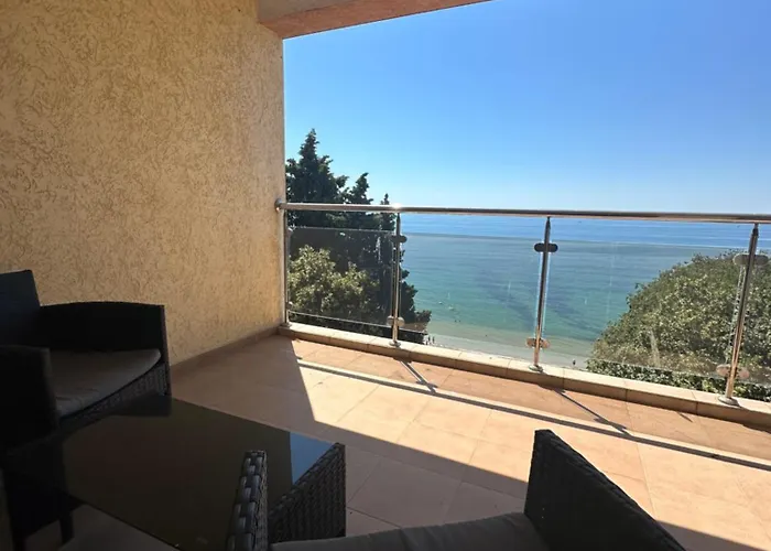 In Panorama Vigo Апартаменти *